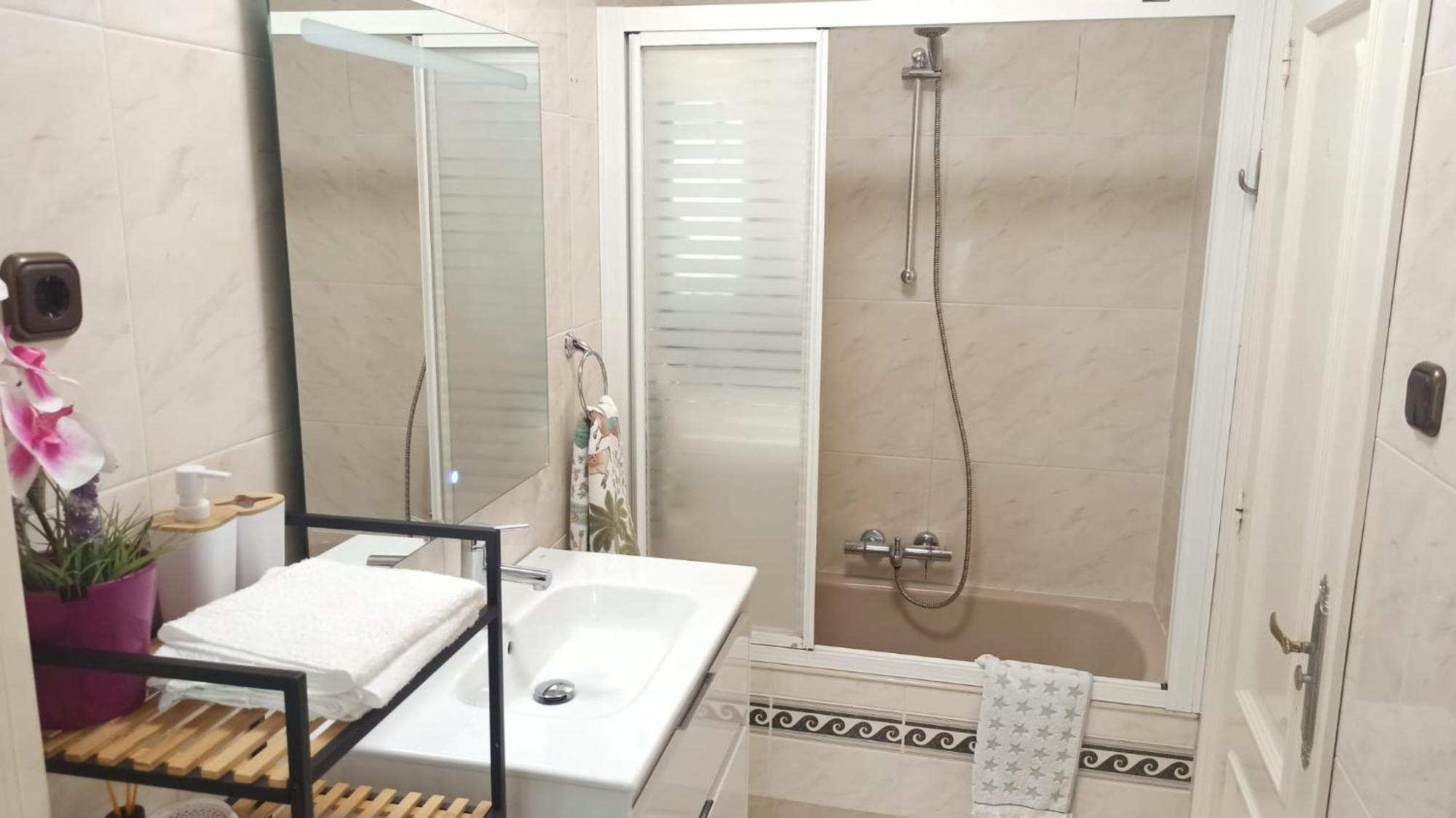 Ohana, Apartamento-Parking Privado Gratis-Centrico-Wifi-Ascensor-Sin Cuestas-82M2 Bermeo Exterior foto
